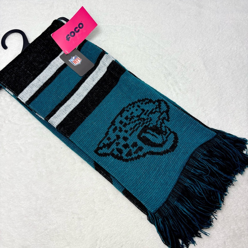 Jacksonville Jaguars Scarf Colorblock Big Logoโ Design